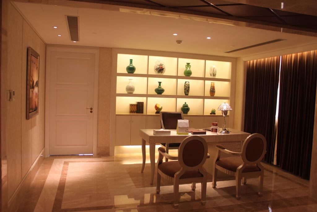 Zhengzhou Yuehai Hotel Экстерьер фото